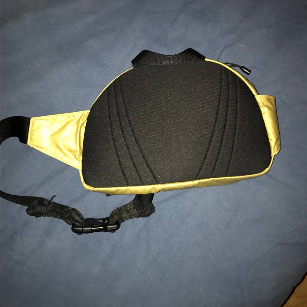 Waist bag - Picture 2 of 3